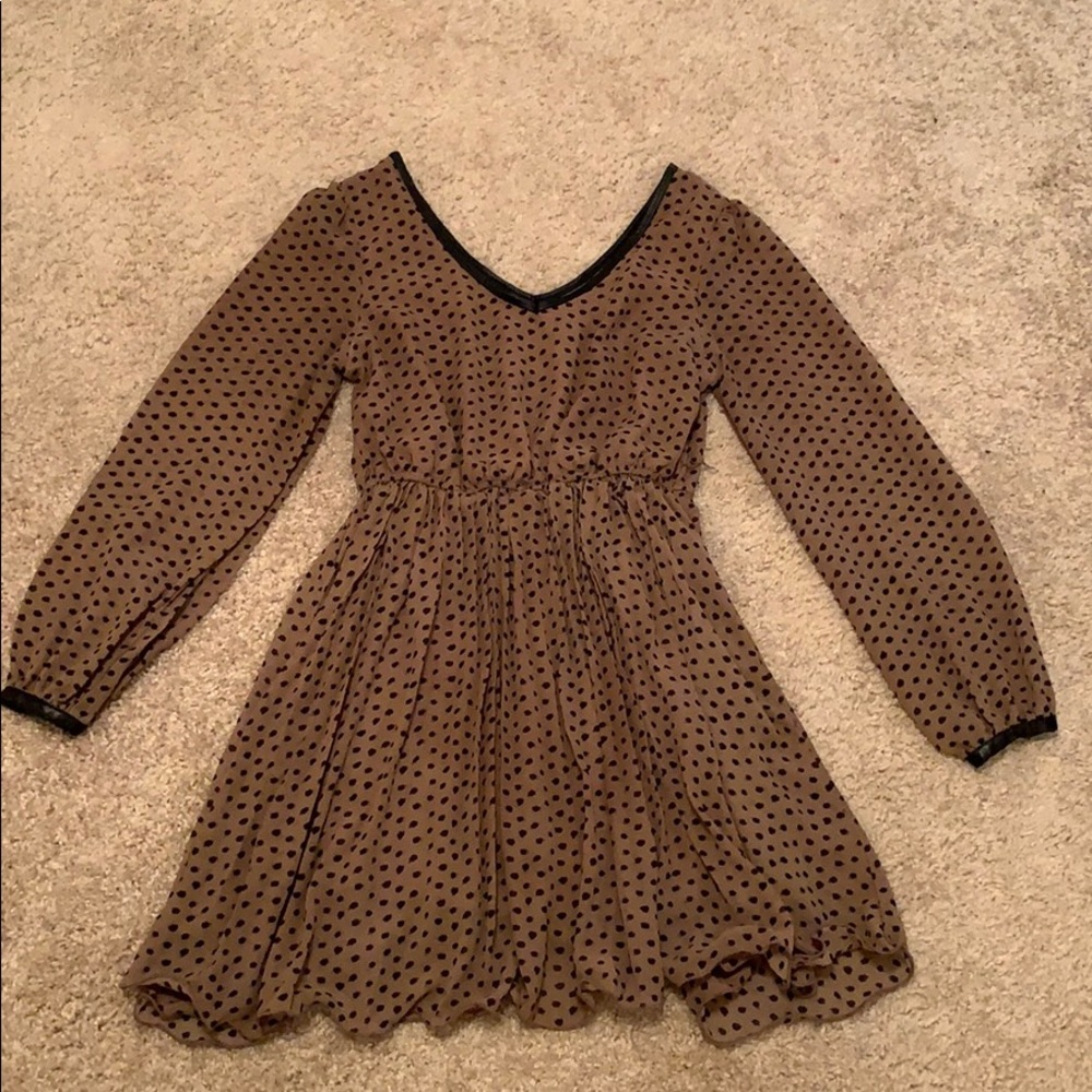 Dress - Picture 2 of 5